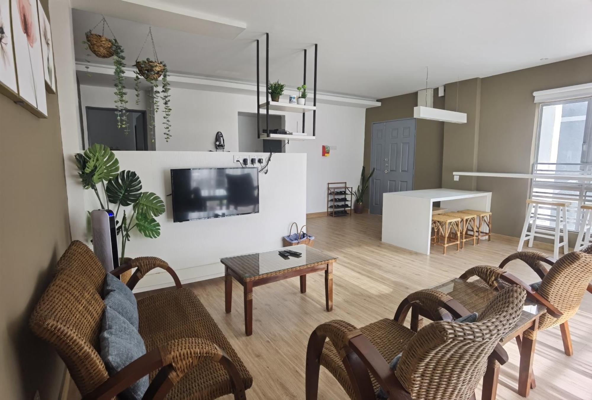 Emerald Avenue Cozy 3r3b 822 Apartment